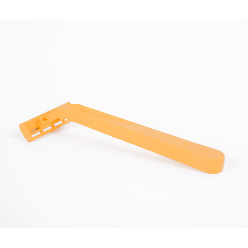 Ultra hladké pánske jednorazové holiace strojčeky